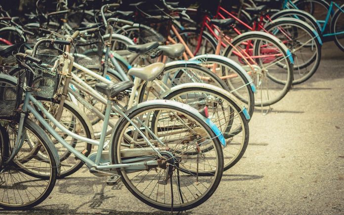 Zero-hours contracts and low-paid self-employment costs the Exchequer an estimated £4bn a year, according to a new TUC report published today.